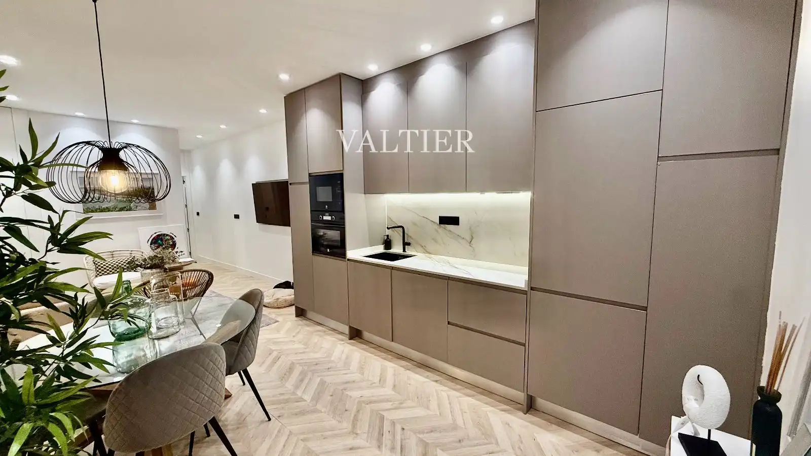 Kitchen of Flat for rent in  Madrid Capital  with Air Conditioner, Heating and Furnished