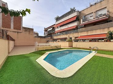 Appartamento con piscina in vendita a El Coll