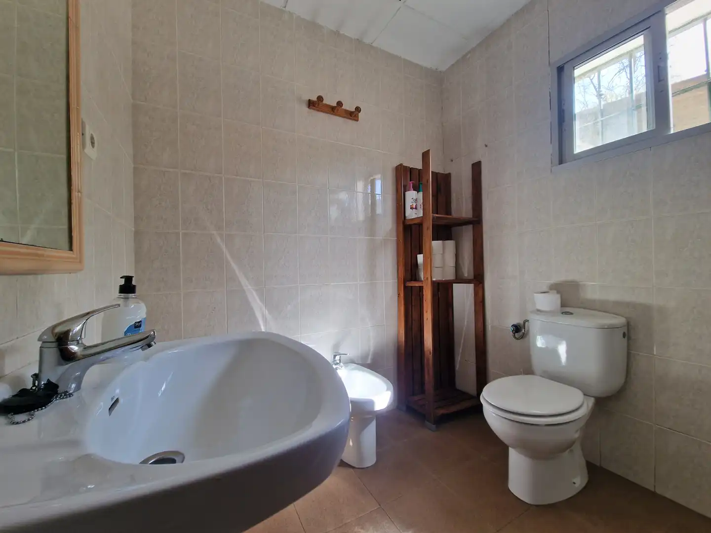 Bany de Finca rústica de lloguer en Málaga amb Aire condicionat, Piscina i Moblat