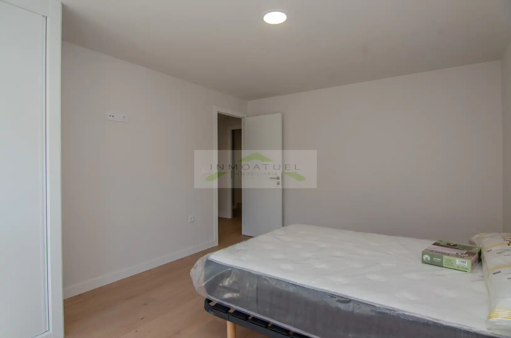 Habitación de Piso de alquiler en A Coruña Capital  con Calefacción, Amueblado y Horno