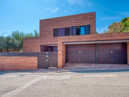 Vista exterior de Casa o xalet en venda en Sant Feliu de Guíxols amb Aire condicionat, Jardí privat i Parquet