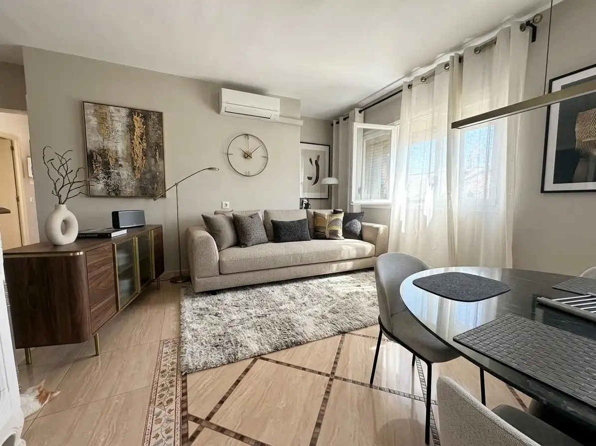 Piso con ascensor en venta en Sud