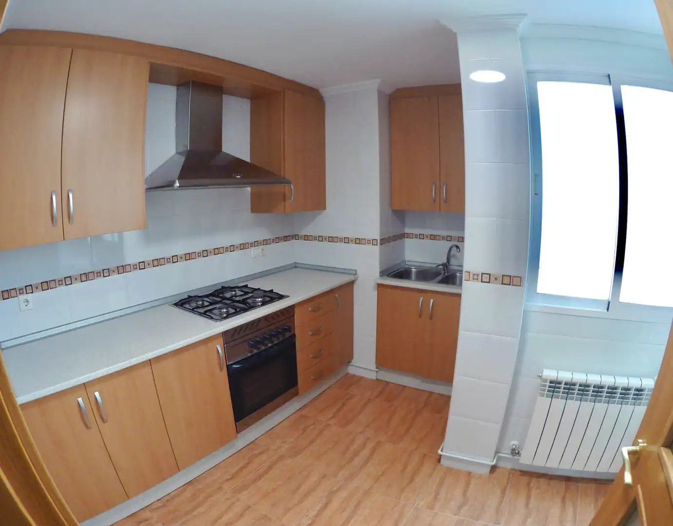Cocina de Apartamento de alquiler en Albacete con Calefacción, Parquet y Balcón