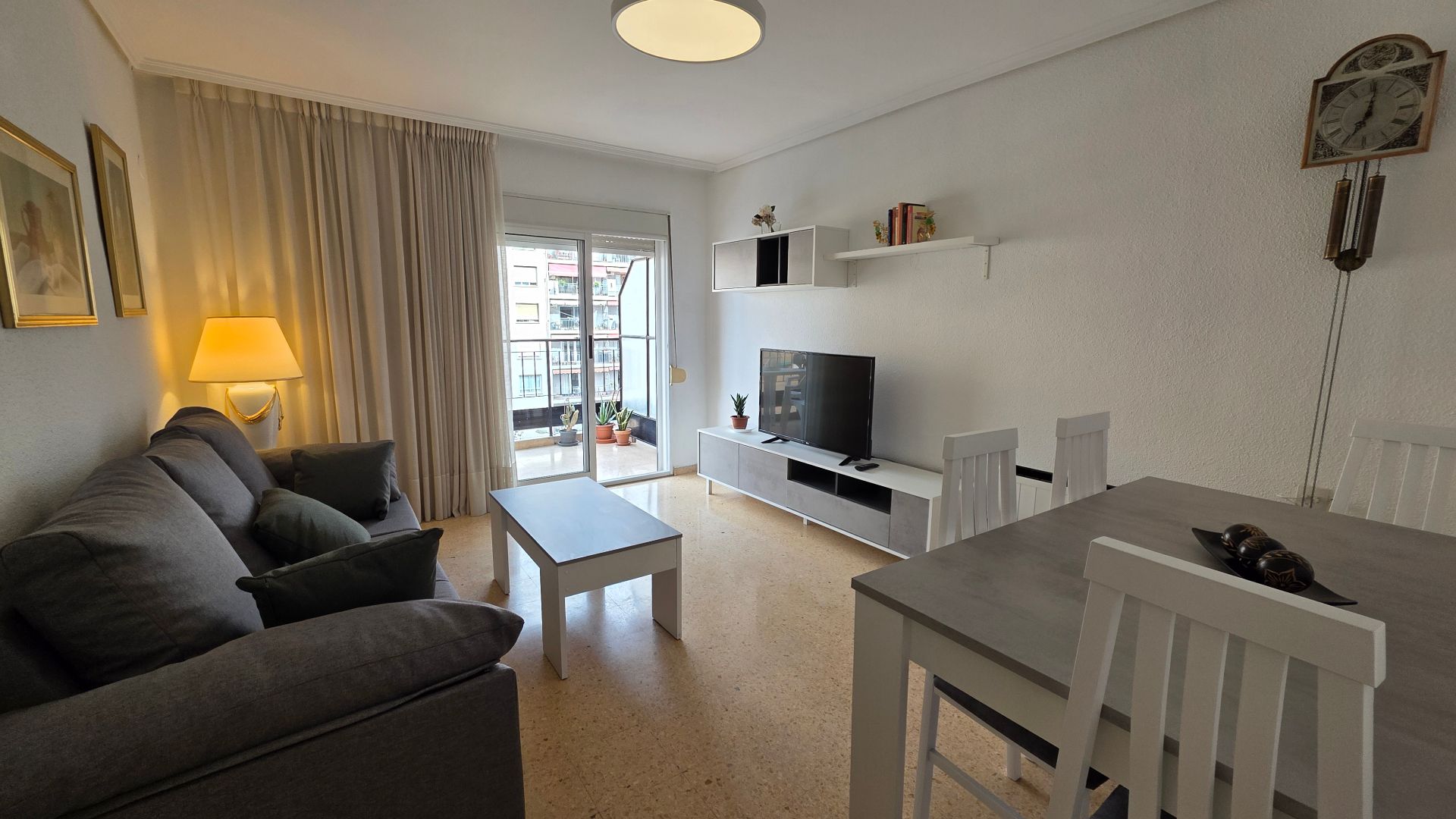 Pis de lloguer a Carrer d' Alcàsser, Soternes, L'Olivereta