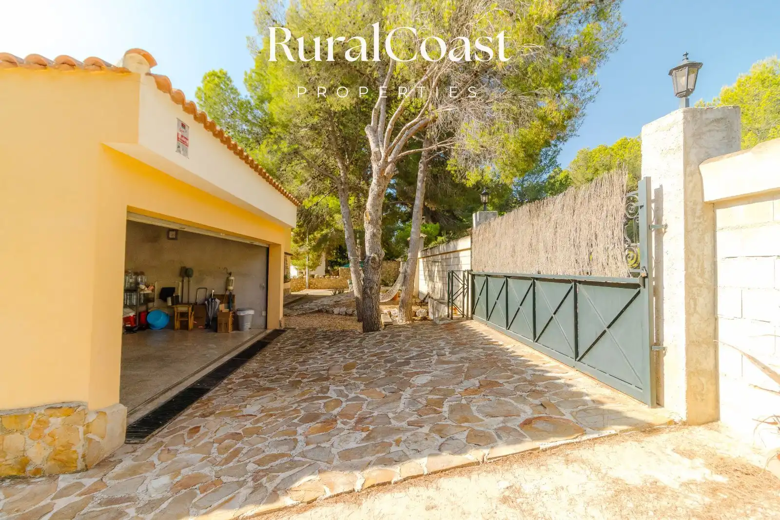 Vista exterior de Casa o chalet en venta en Tibi con Aire acondicionado, Calefacción y Jardín privado