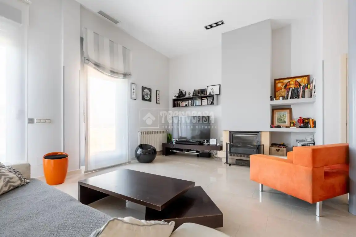 Living room of Houses for sale in Torrelodones  with Air Conditioner, Private garden and Terrace
