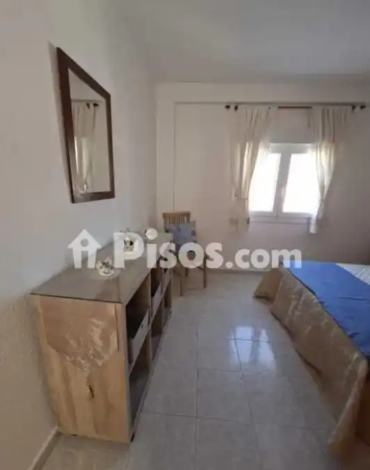 Habitación de Ático de alquiler en Almería con Amueblado