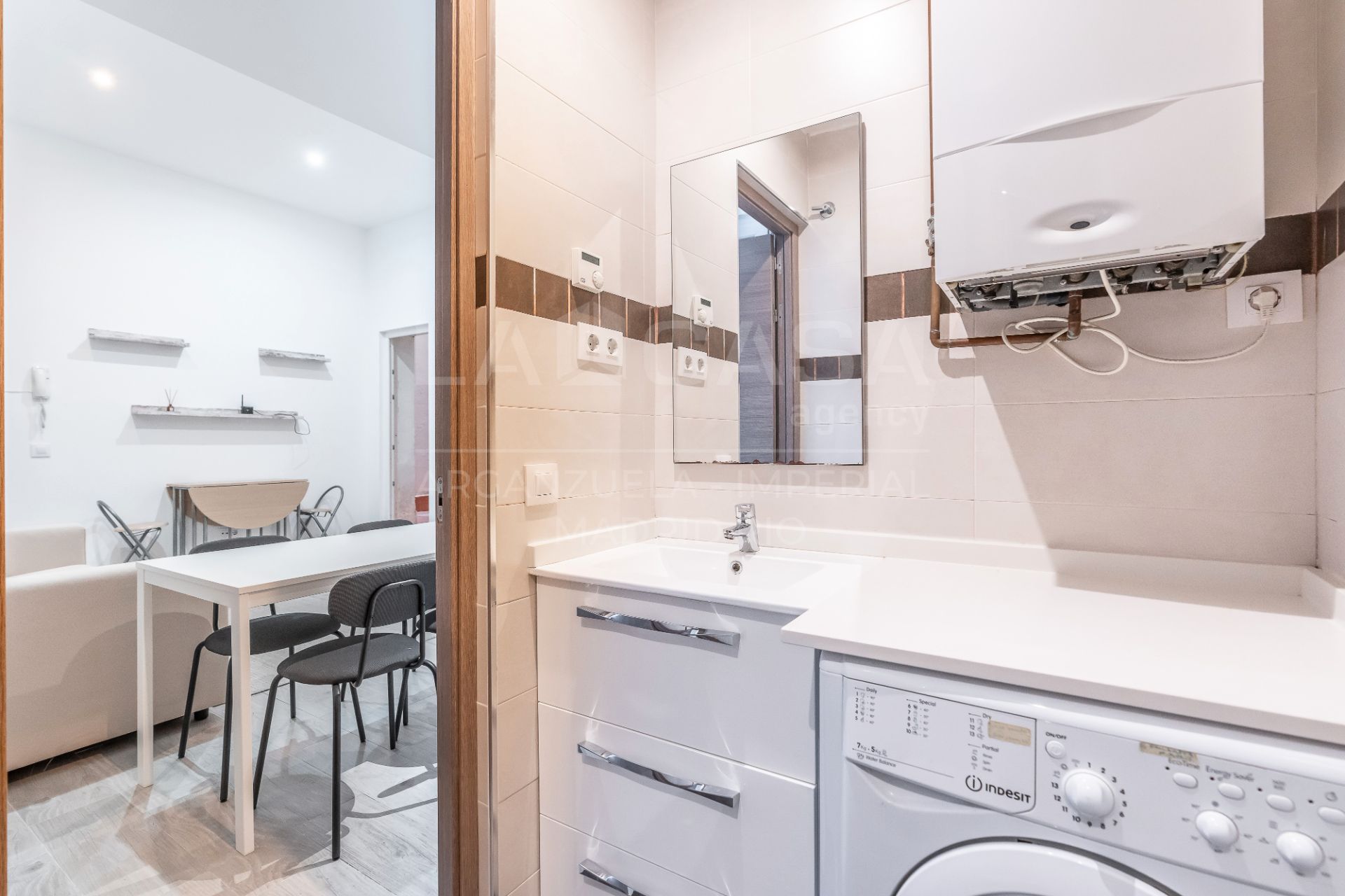 Cuina de Pis en venda en  Madrid Capital amb Terrassa i Moblat