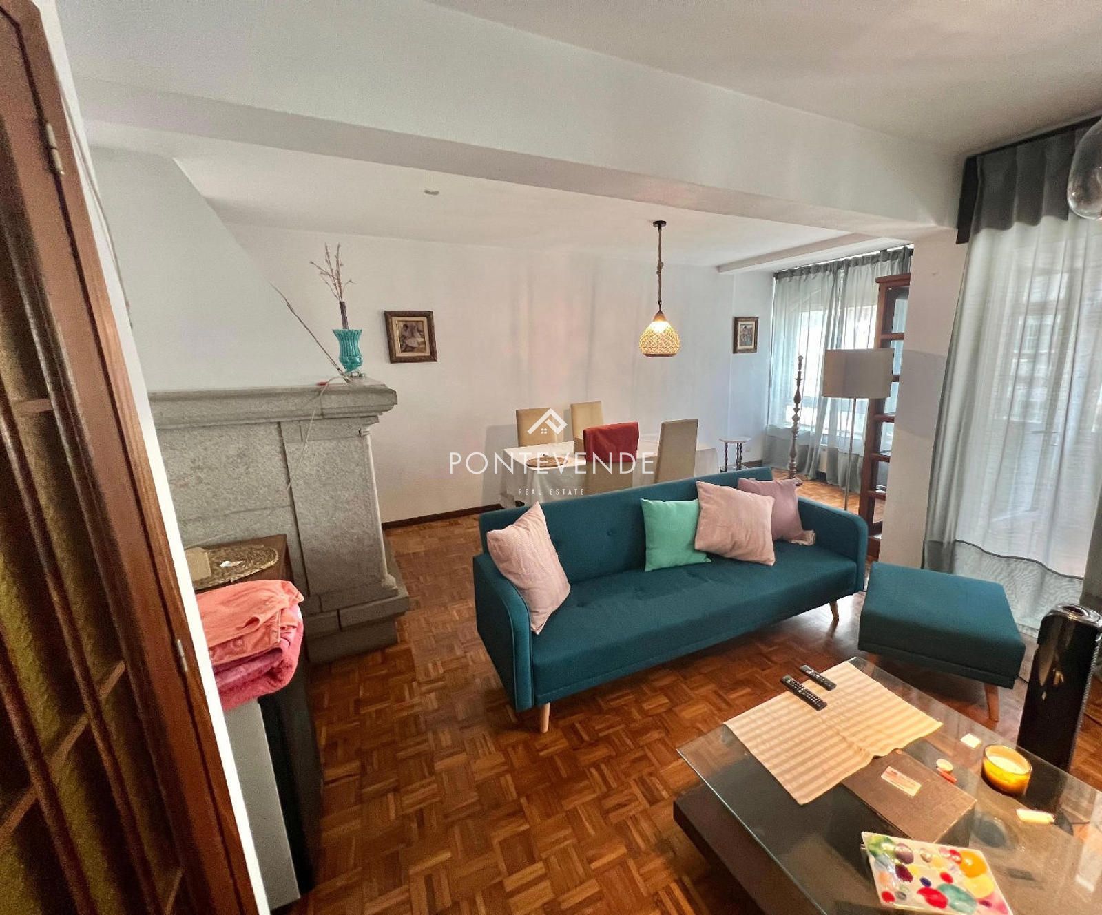 Sala d'estar de Edifici en venda en Boiro