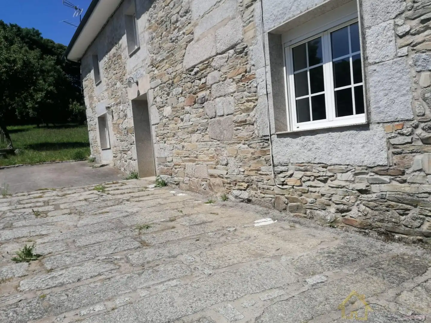 Exterior view of Houses for sale in Castroverde  with Heating, Storage room and Furnished