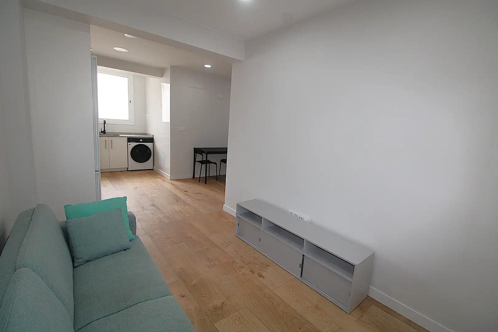 Sala d'estar de Apartament de lloguer en Valencia amb Parquet, Moblat i Forn
