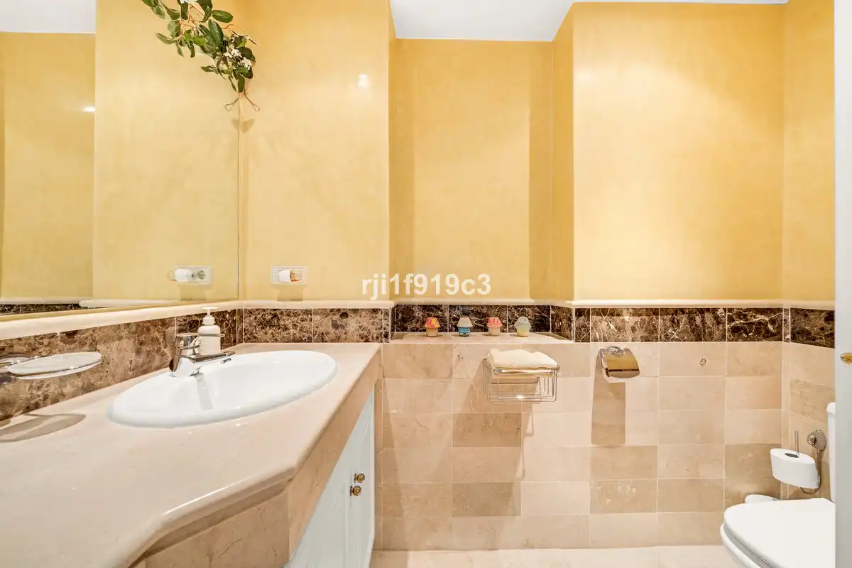 Piso con ascensor en venta en Elviria - Cabopino, imagen 21