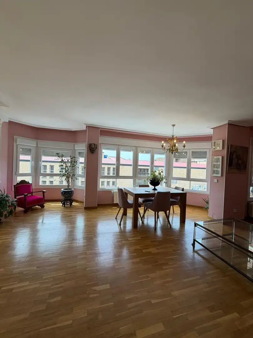 Comedor de Piso de alquiler en Madrid con Aire acondicionado, Calefacción y Parquet