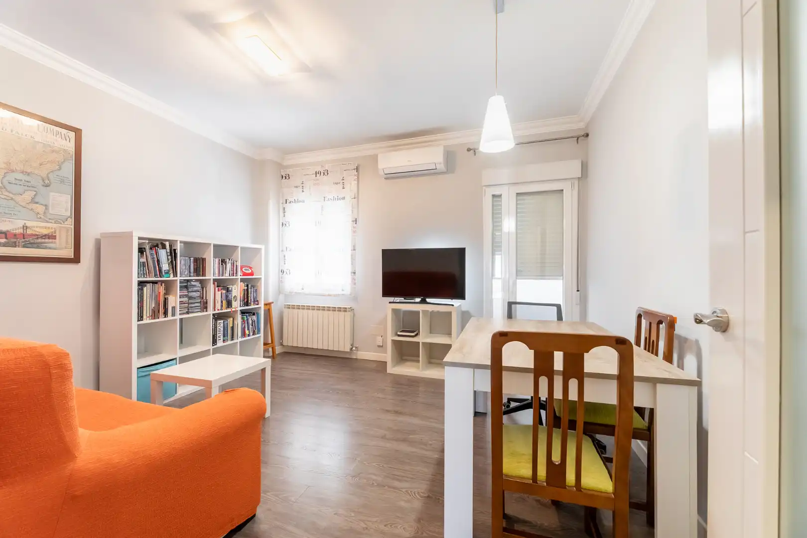 Sala d'estar de Pis en venda en Madrid amb Aire condicionat, Calefacció i Parquet