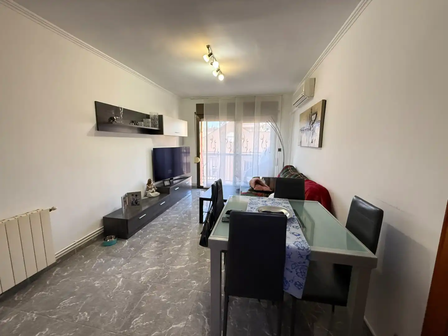 Living room of Flat for sale in Mataró  with Storage room, Furnished and Balcony