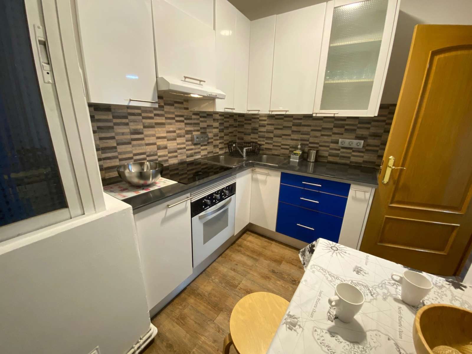 Cocina de Apartamento para compartir en  Madrid Capital con Terraza