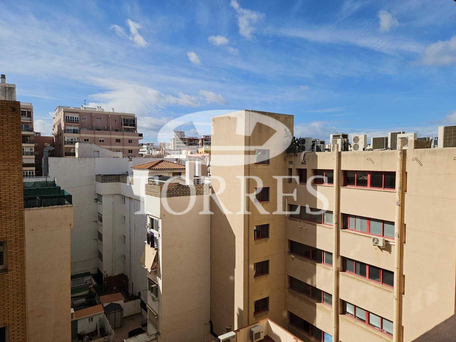 Vista exterior de Pis en venda en Málaga Capital amb Aire condicionat, Terrassa i Balcó