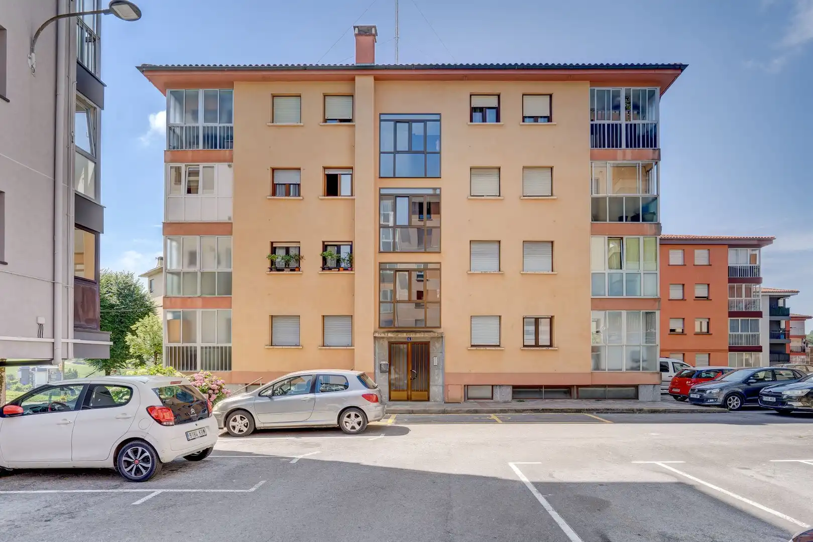 Exterior view of Flat for sale in Urnieta  with Heating, Terrace and Storage room