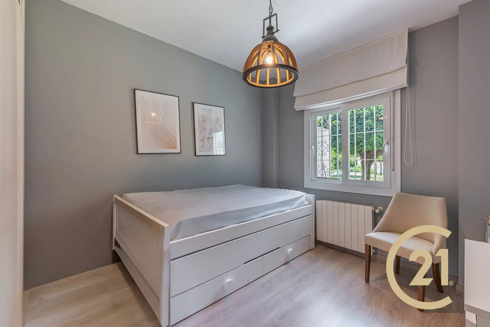 Habitación de Planta baja en venta en Marbella con Aire acondicionado, Terraza y Amueblado