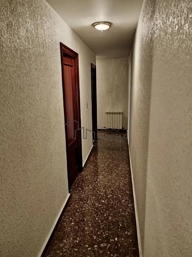 Casa adosada en venta en Tauste