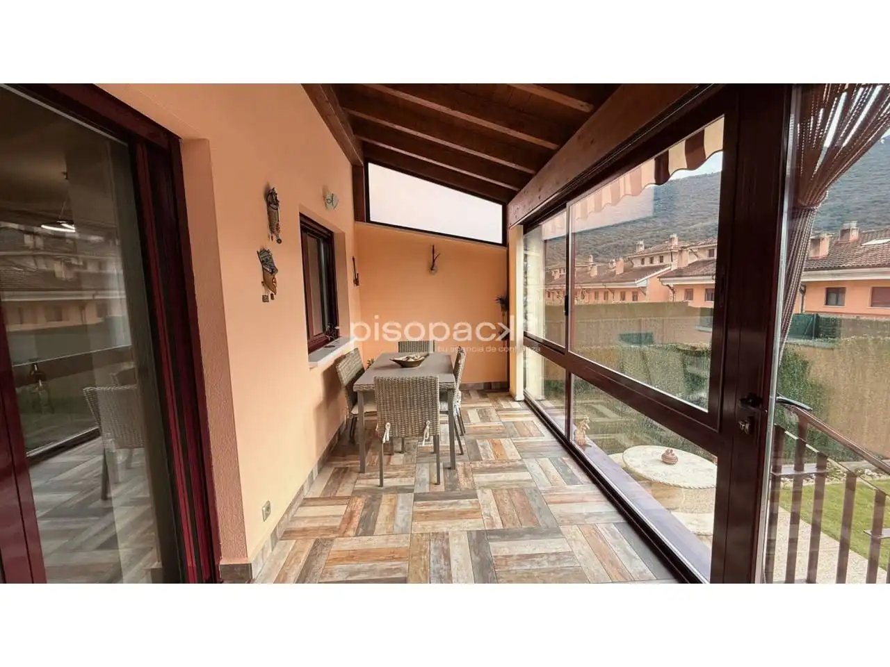 Terraza de Casa adosada en venta en Berrioplano / Berriobeiti con Calefacción, Jardín privado y Parquet