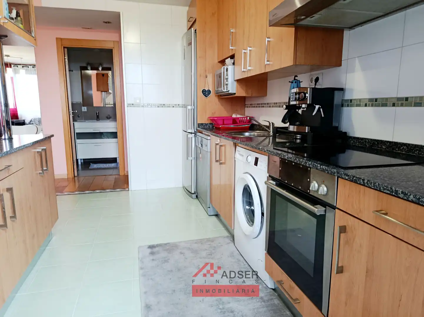 Cocina de Piso en venta en Lardero con Calefacción, Jardín privado y Parquet