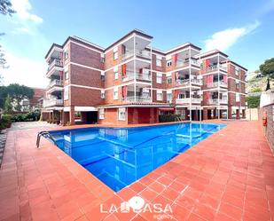 Piscina de Pis en venda en Castelldefels amb Aire condicionat, Traster i Piscina