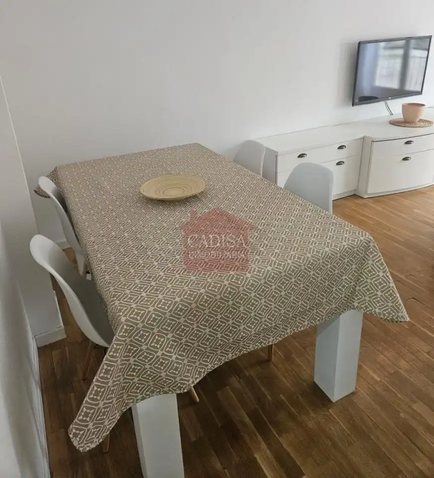 Jardín de Piso para compartir en Salamanca con Calefacción y Amueblado