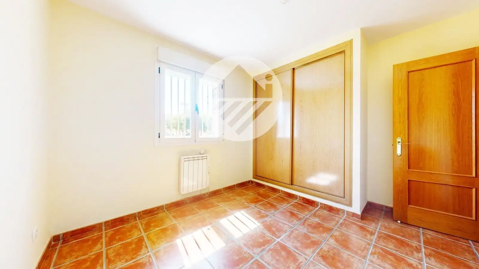 Bedroom of Houses for sale in Lucillos  with Air Conditioner and Heating