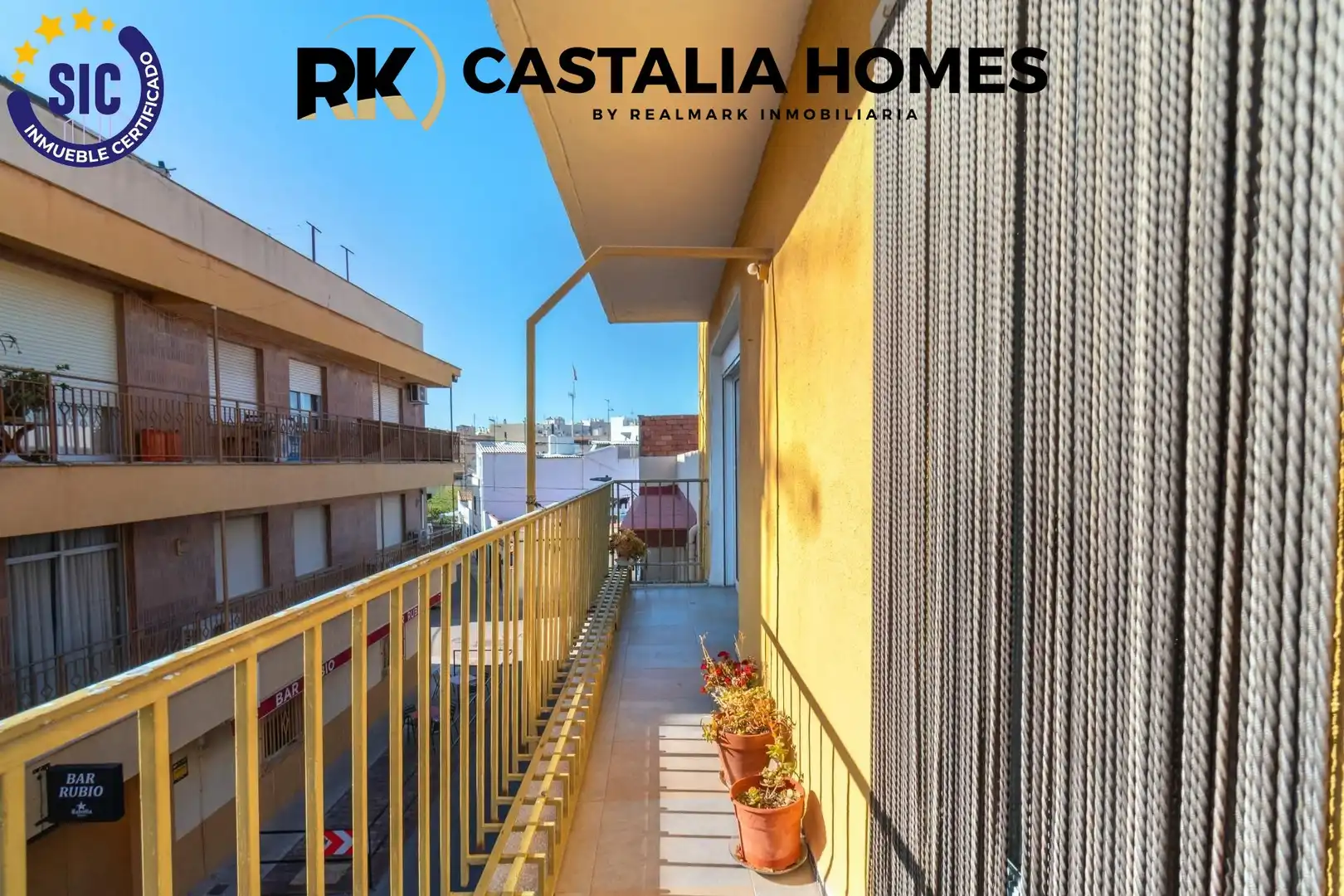 Vista exterior de Pis en venda en Castellón de la Plana / Castelló de la Plana amb Balcó