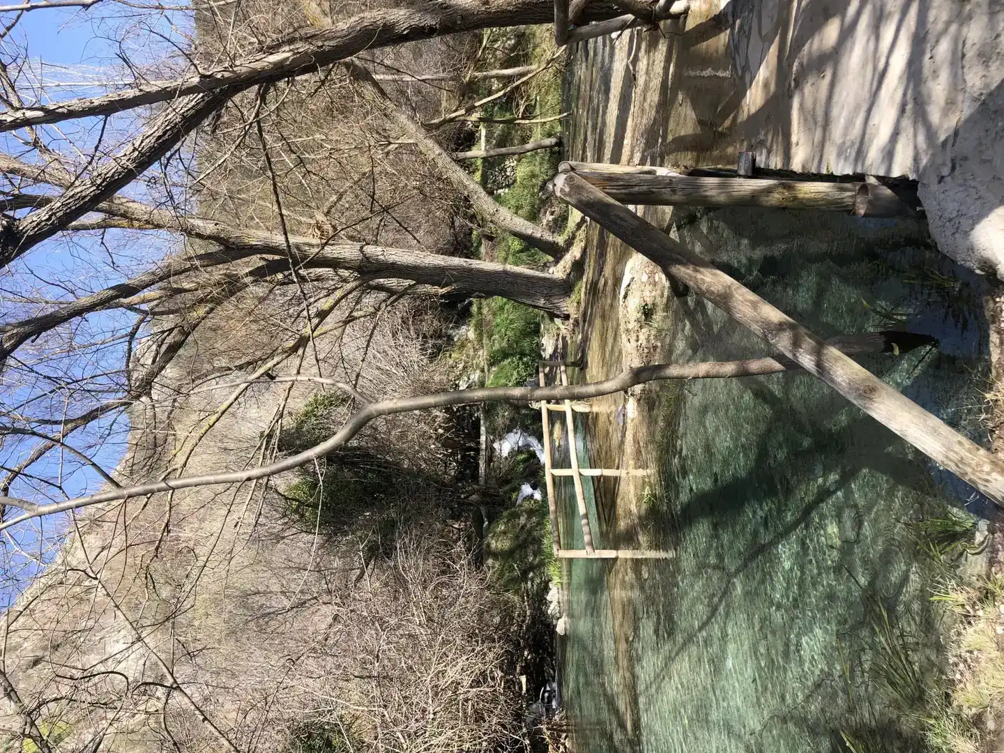 Vista exterior de Casa adosada en venda en Pozo Alcón amb Balcó