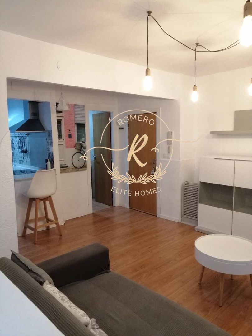 Living room of Flat for sale in Paterna  with Air Conditioner and Furnished