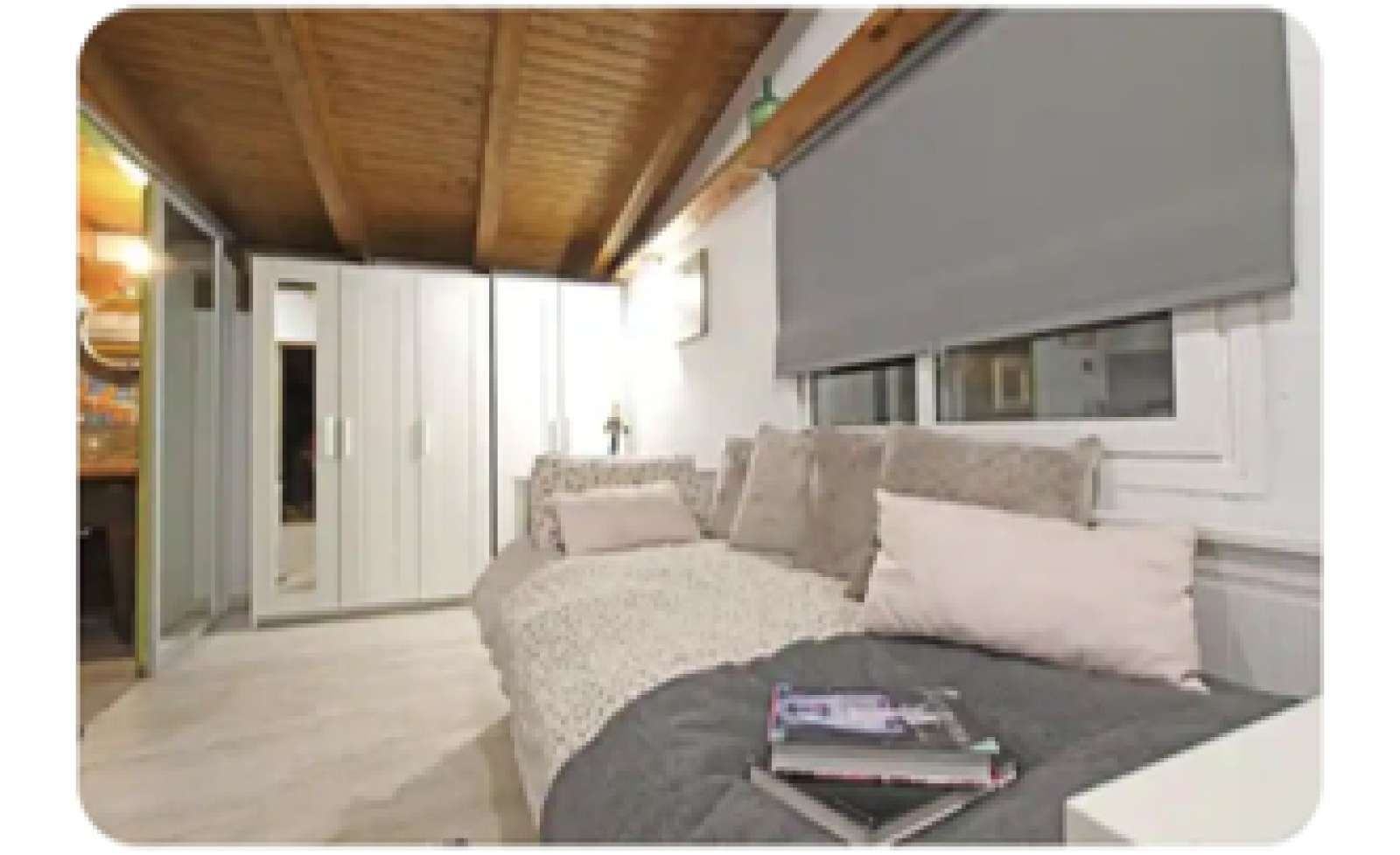 Bedroom of Study to share in Sant Cugat del Vallès  with Air Conditioner, Heating and Terrace
