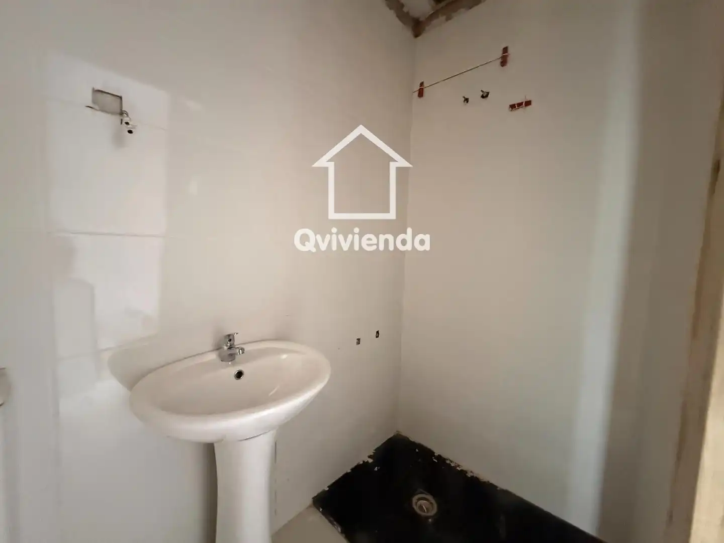 Baño de Casa adosada en venta en Palau-solità i Plegamans con Piscina