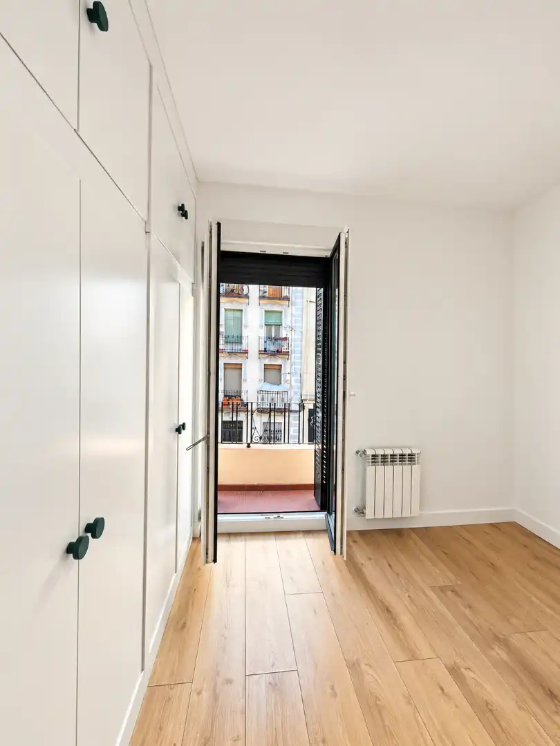 Flat with terrace for sale in Calle de Sebastián Elcano, imagen 12