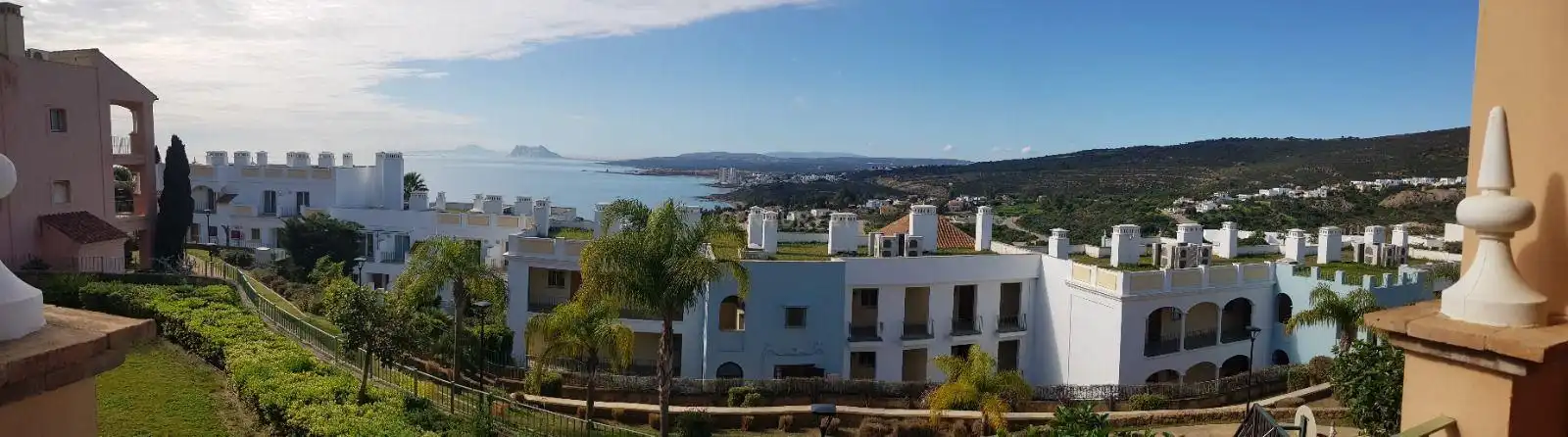 Außenansicht von Maisonette zum Verkauf in Manilva mit Klimaanlage, Privatgarten und Schwimmbad