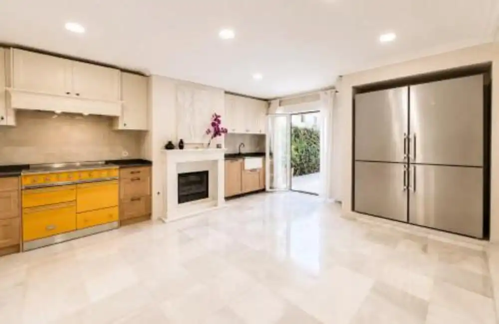 Kitchen of Houses for rent in Nueva Andalucía
