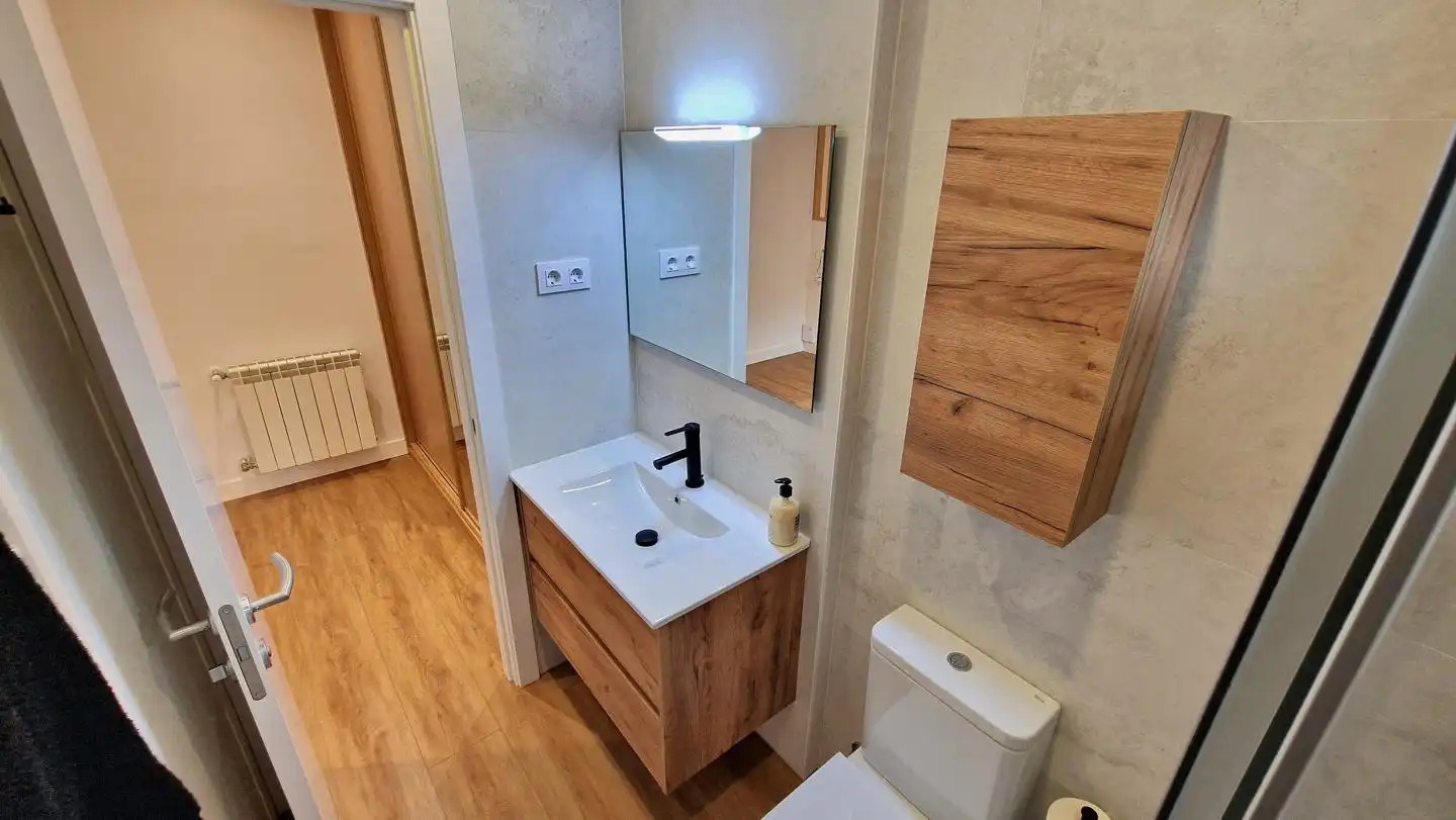 Badezimmer von Wohnung zum Verkauf in Madrid mit Klimaanlage