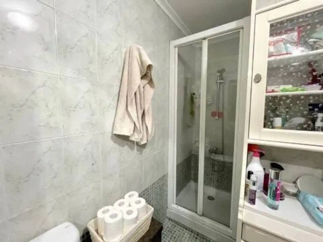 Badezimmer von Wohnung zum Verkauf in Erandio