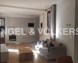 Sala d'estar de Apartament de lloguer en  Barcelona Capital amb Aire condicionat, Calefacció i Parquet