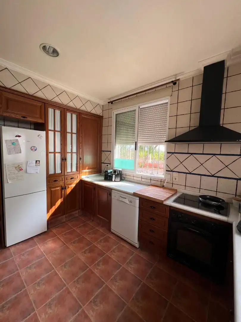 Cuina de Casa o xalet en venda en Rafelbuñol / Rafelbunyol amb Calefacció, Terrassa i Traster