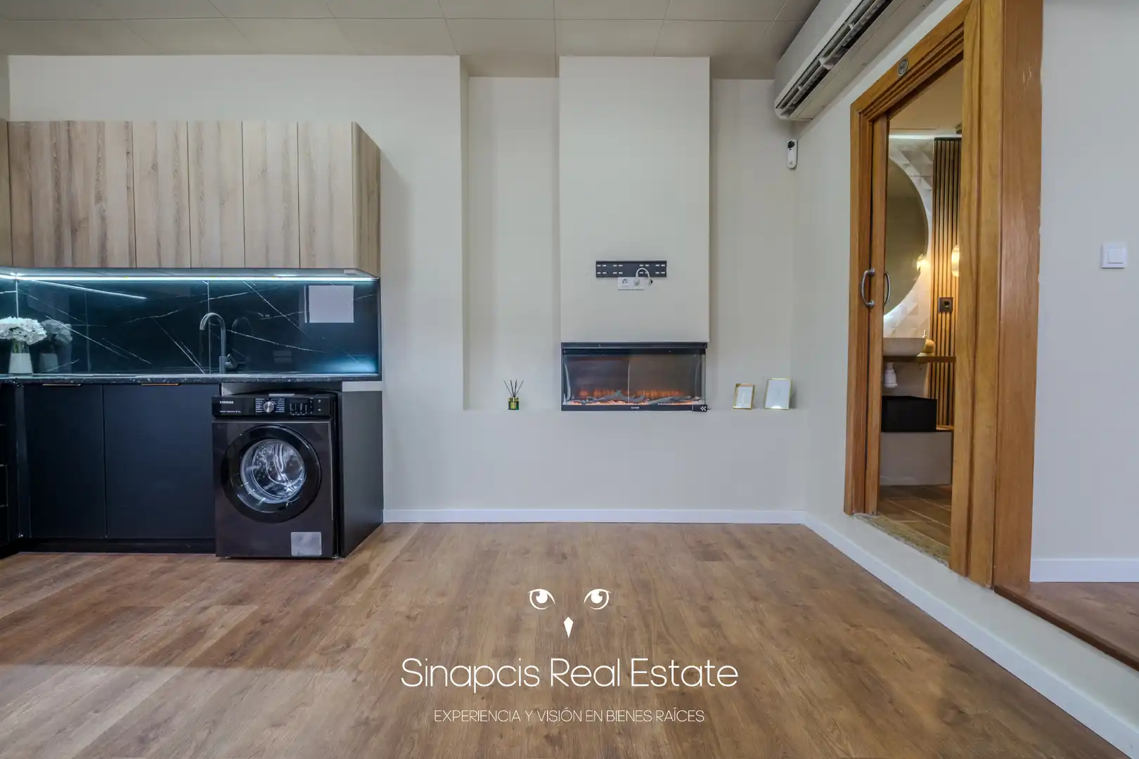 Living room of Commercial properties for sale in Sant Boi de Llobregat  with Air Conditioner, Heating and Furnished