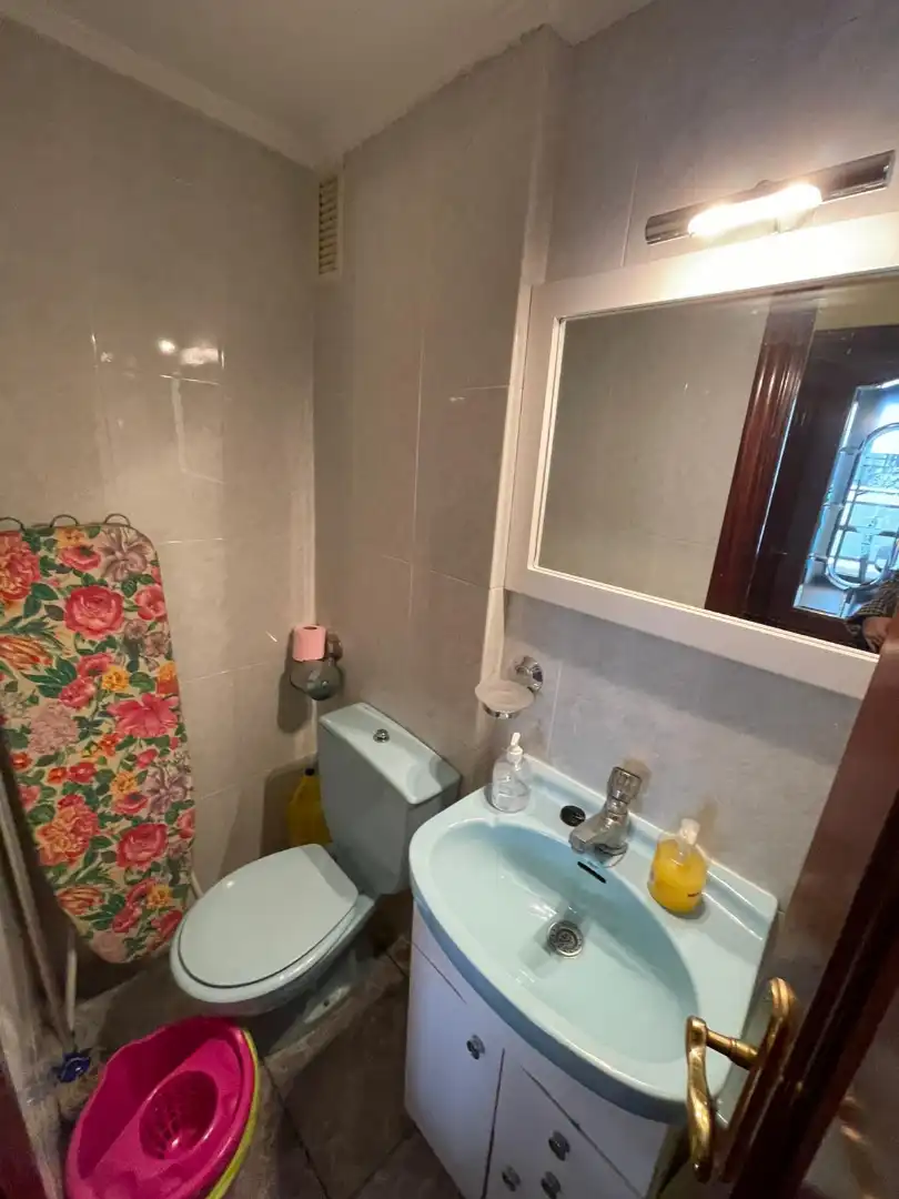 Bathroom of Flat for sale in Barakaldo   with Heating, Parquet flooring and Terrace