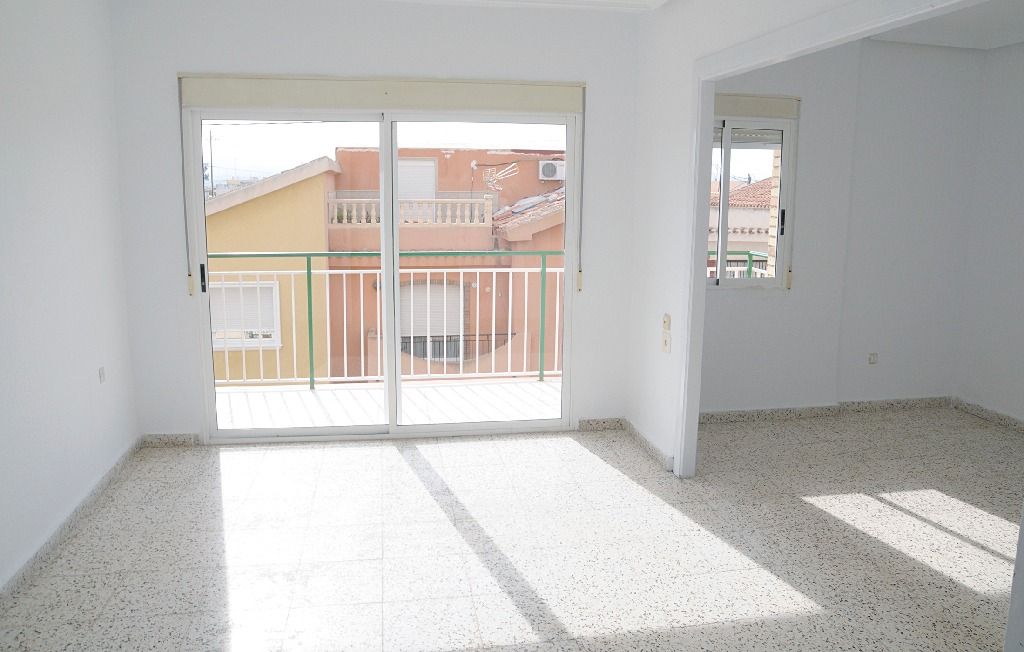 Piso en venta en Calle Concepción Arenal, Barrio de Peral - San Félix