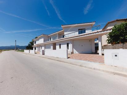 Exterior view of Single-family semi-detached for sale in Fontcoberta  with Terrace and Balcony