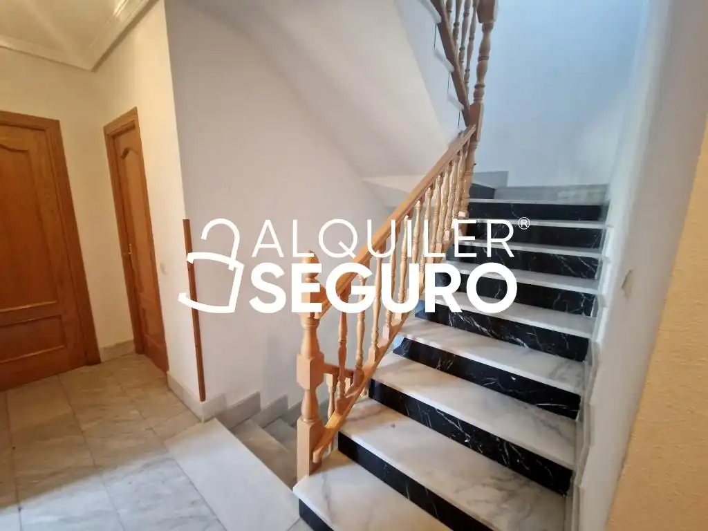 Haus oder Chalet zur Miete in Fuenlabrada mit Heizung, Terrasse und Abstellraum