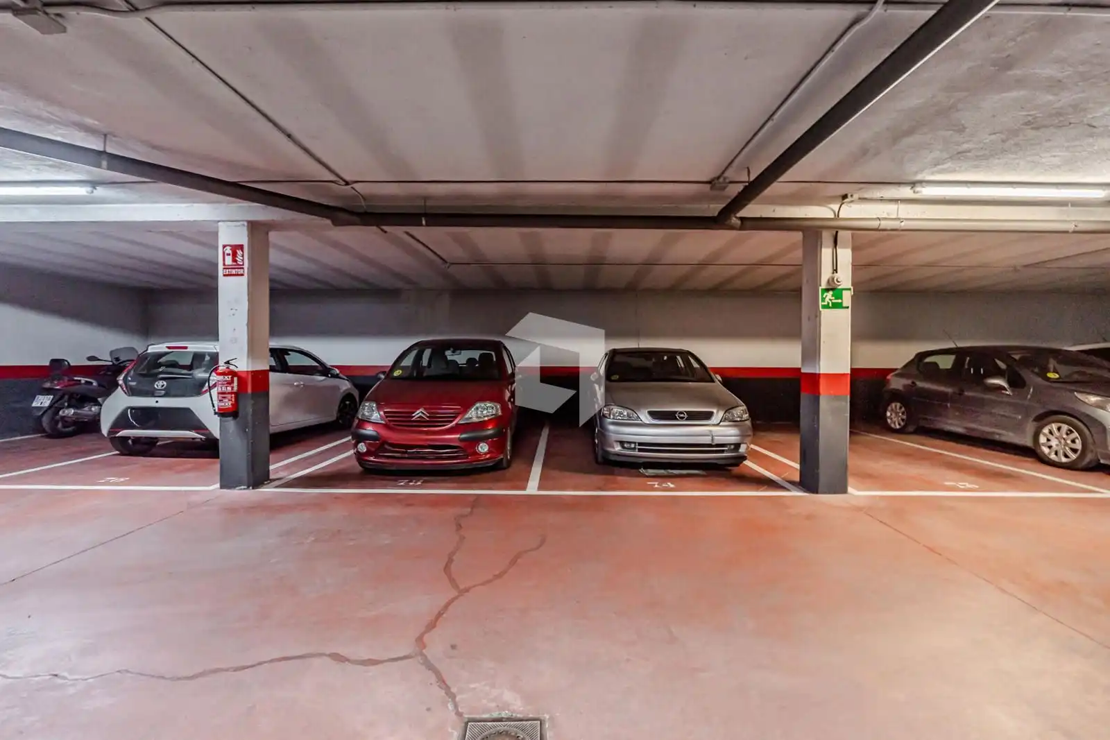 Parking de Ático en venta en Pozuelo de Alarcón con Aire acondicionado, Calefacción y Terraza