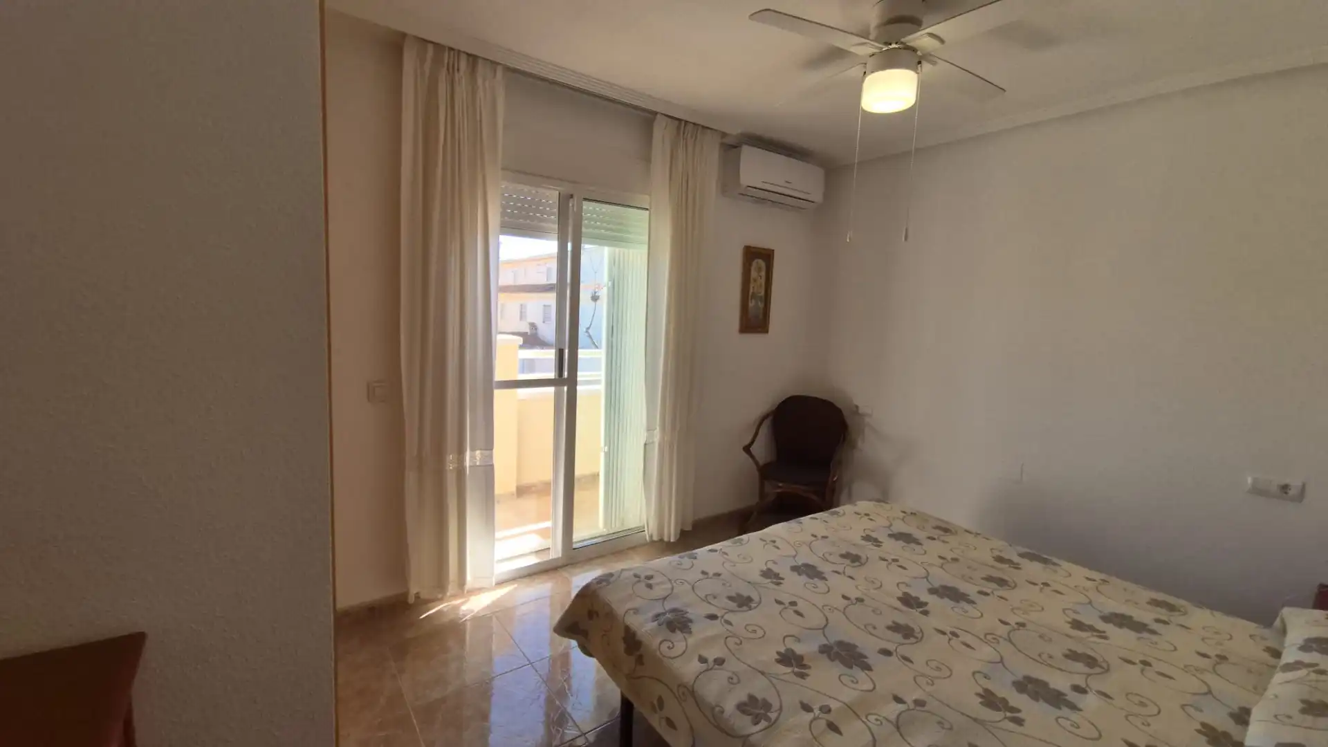 Habitación de Casa adosada en venta en Pilar de la Horadada con Aire acondicionado, Terraza y Amueblado