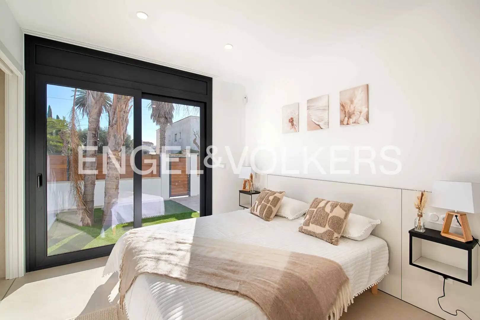 Bedroom of Detached homes for sale in Empuriabrava  with Terrace and Swimming Pool