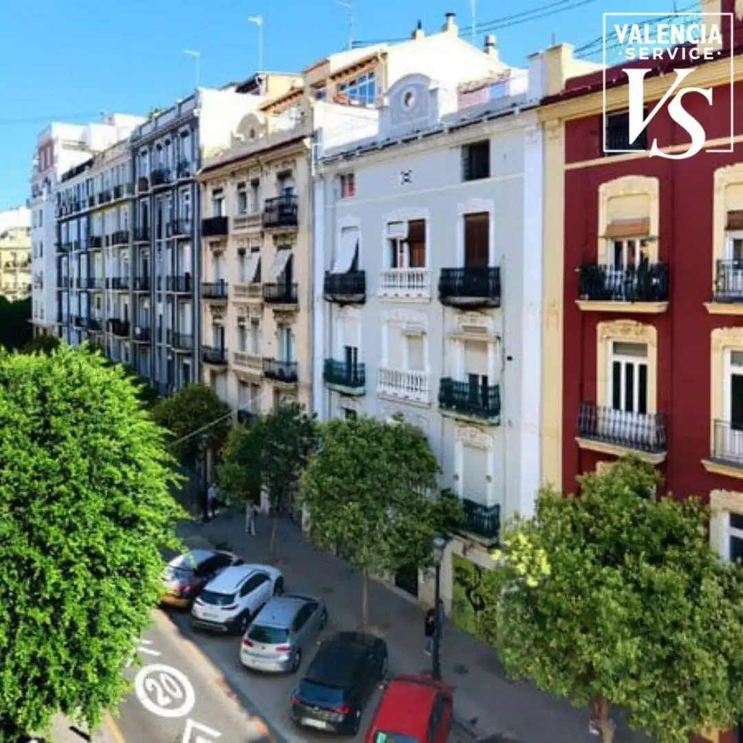Außenansicht von Geschaftsraum zur ubertragung in Valencia